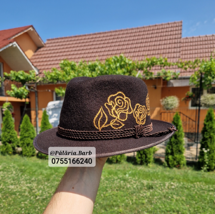 Pălărie maro cu 3 trandafiri pictați [2]