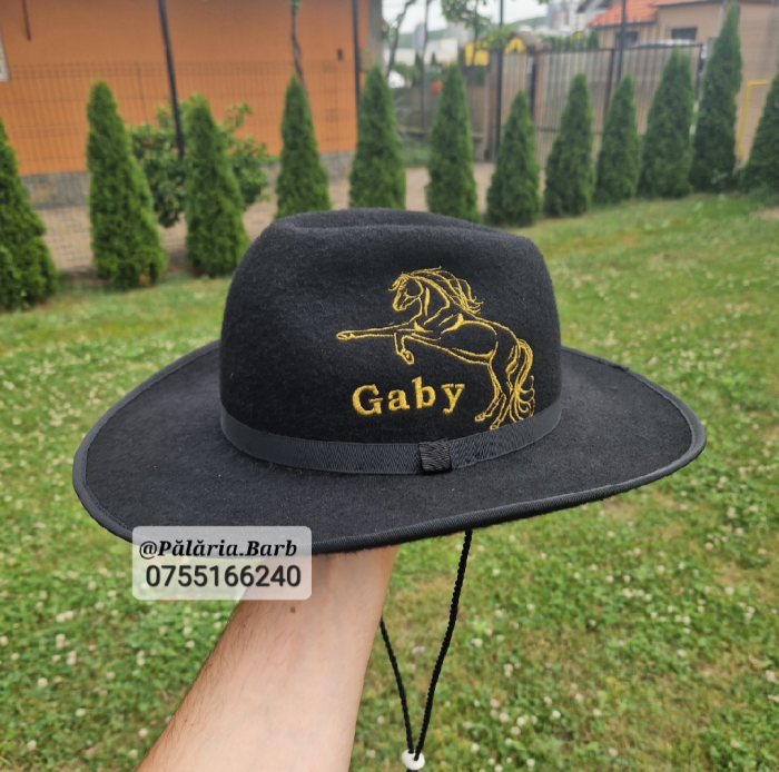 Pălărie neagră "Cowboy" cu cal în 2 picioare + Nume [1]