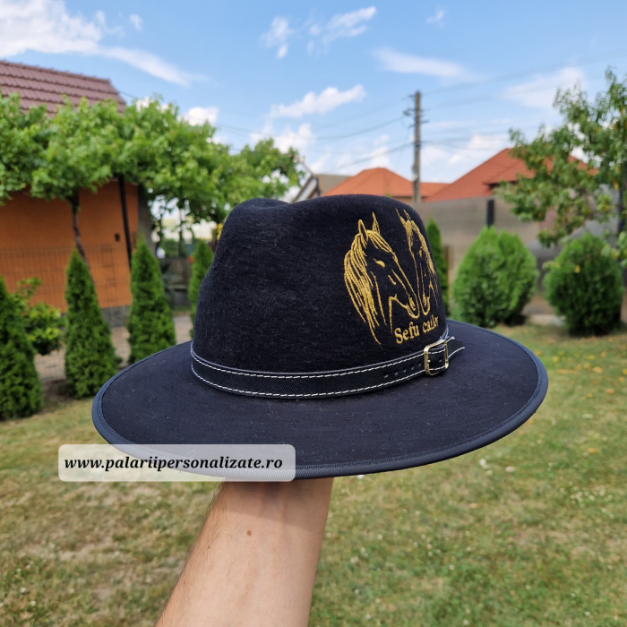 Pălărie neagră cu 2 cai cusuți + "Sefu Cailor" [2]
