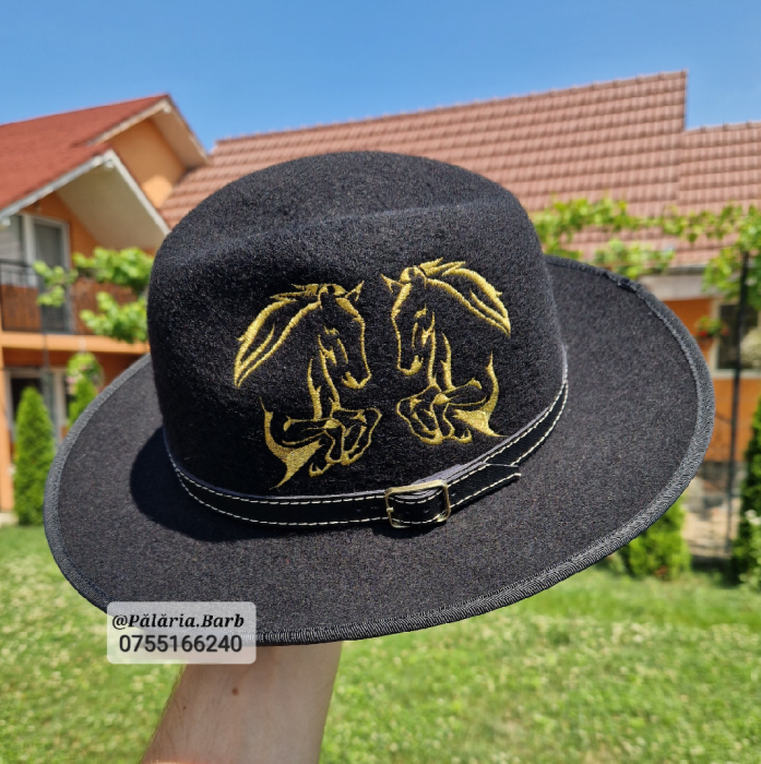Pălărie neagră cu 2 cai în 2 picioare [3]