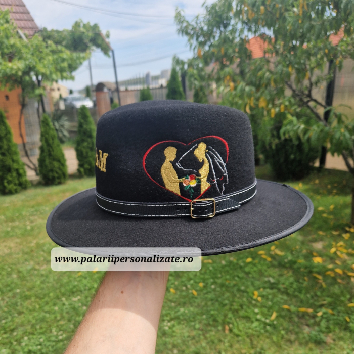 Pălărie neagră cu mire și mireasă + Nume [2]