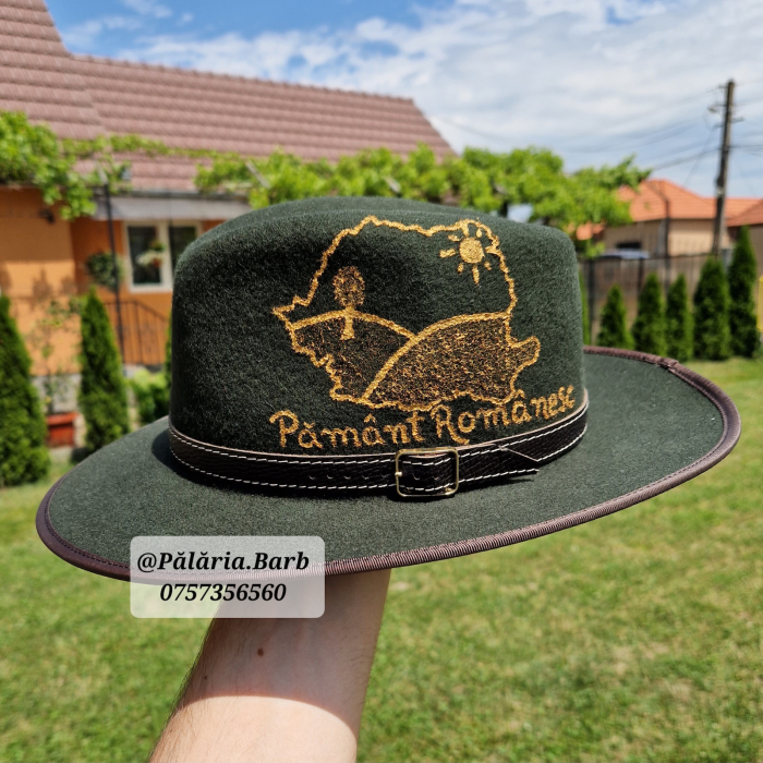 Pălărie verde cu model tradițional pictat [1]
