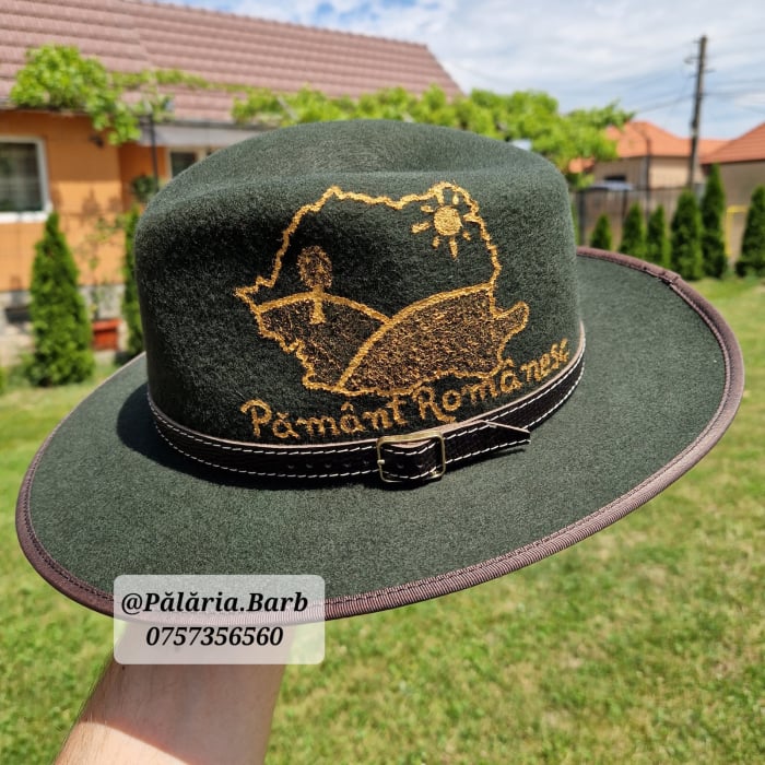 Pălărie verde cu model tradițional pictat [3]