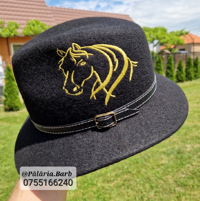 Pălărie neagră "Parlamentară" cu un cal pe ambele părți [3]