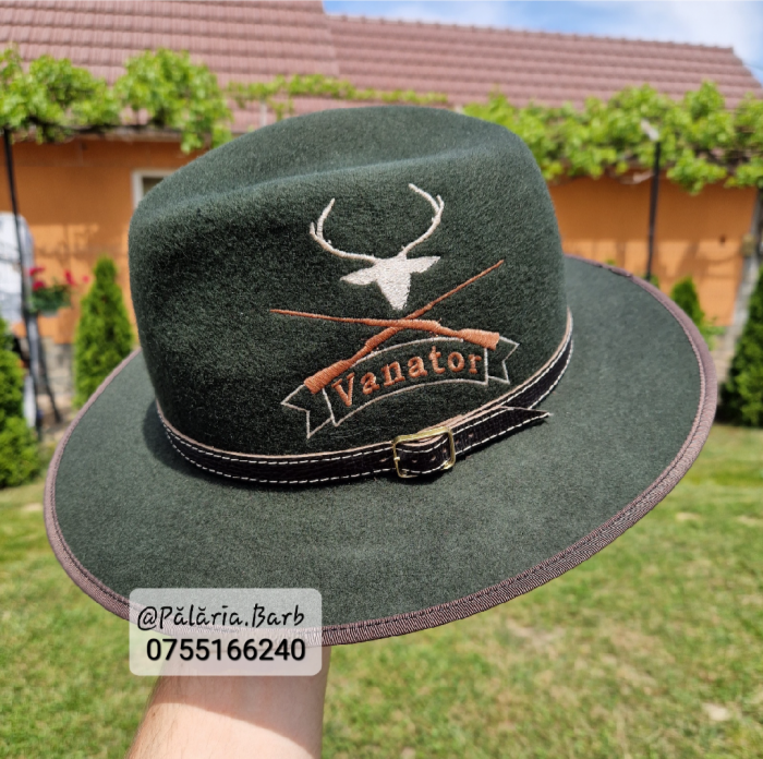 Pălărie verde cu model de vânătoare - cerb + carabine + nume [3]