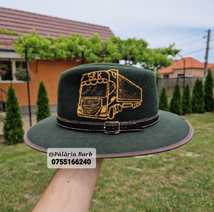 Pălărie verde cu TIR pictat [1]