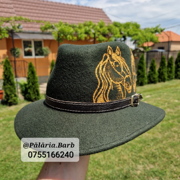 Pălărie verde "Parlamentară" cu 2 cai pictați [2]