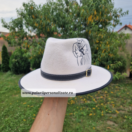 Pălărie albă cu mire și mireasă + Nume [1]