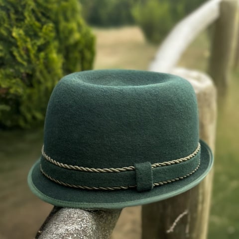 Pălării Simple - Pălărie oșenească verde, încadrată