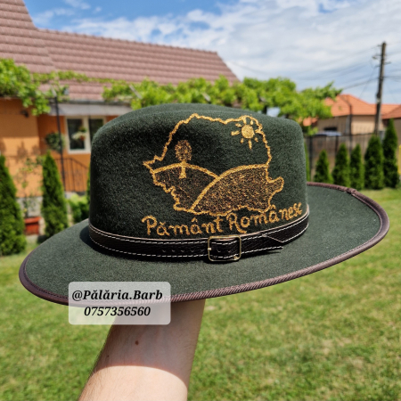 La Cerecrea Clienților - Pălărie verde cu model tradițional pictat