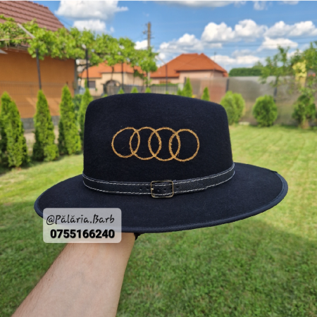 La Cerecrea Clienților - Pălărie neagră cu sigla AUDI pictată