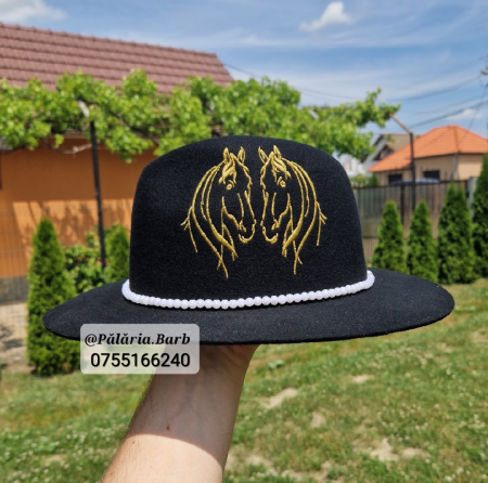 Pălării cu Cai - Pălărie neagră DAMĂ cu 2 cai cusuți