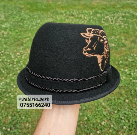 Pălărie neagră "Oșenească" cu berbec cusut [1]