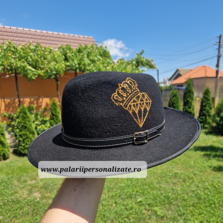 La Cerecrea Clienților - Pălărie neagră pictată cu 2 cai și diamant