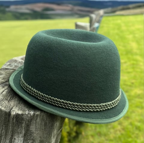 Pălării Simple - Pălărie oșenească verde, cu șnur