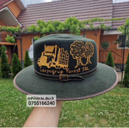 Pălării Pictate Manual - Pălărie verde logo pictat - temă forestieră