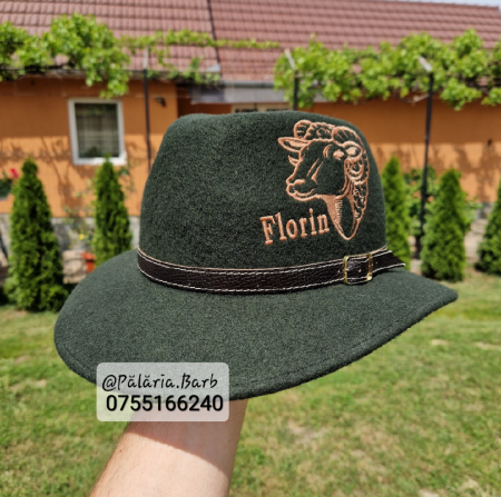 Pălărie verde "Parlamentară" cu berbec cusut + nume [1]