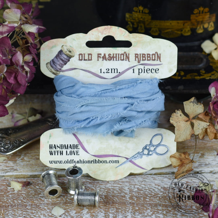 panglica-in-vintage-bleu-old-fashion-01.jpg [1]