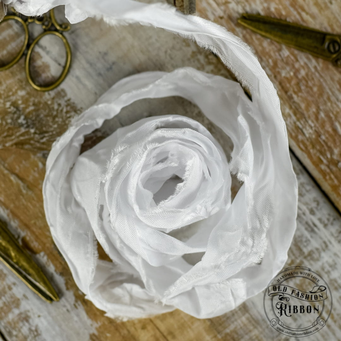 panglica-vintage-alb-old-fashion-1.jpg [2]