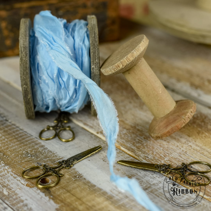 panglica-vintage-bleu-old-fashion-1.jpg [1]