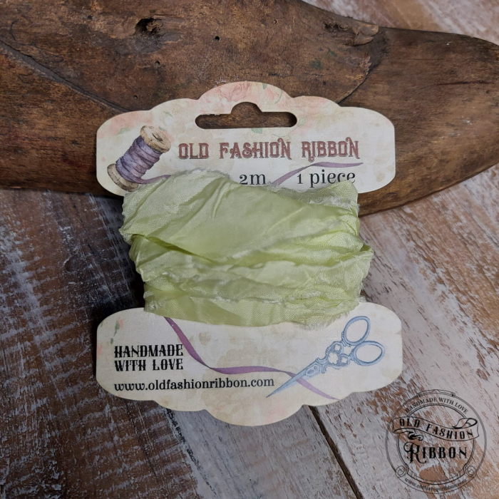 panglica-vintage-galben-lamaie-old-fashion-bobina-1.jpg [1]