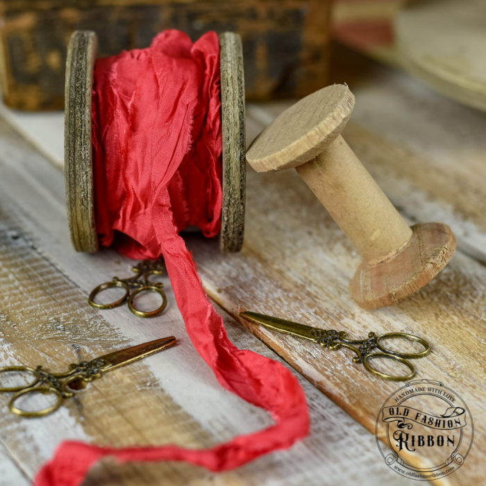 panglica-vintage-roz-zmeura-old-fashion-1-2m-1.jpg [1]