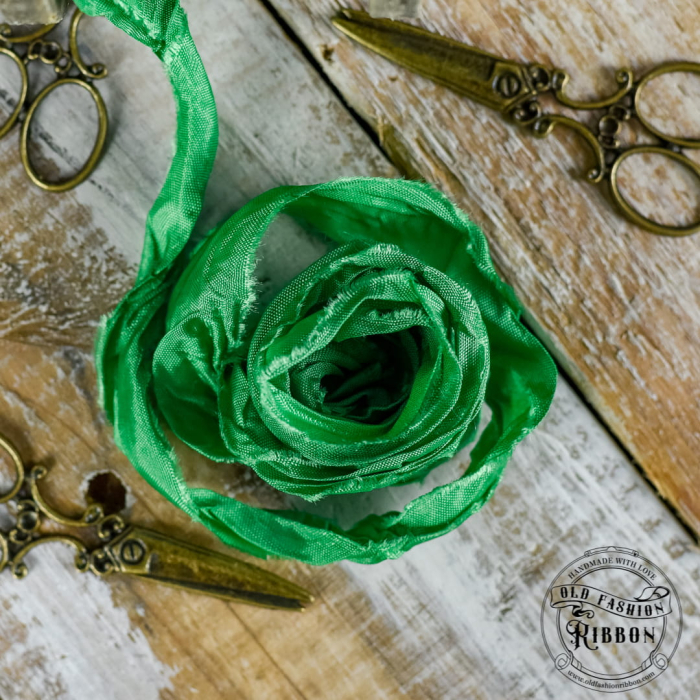 panglica-vintage-verde-intens-old-fashion-1.jpg [2]