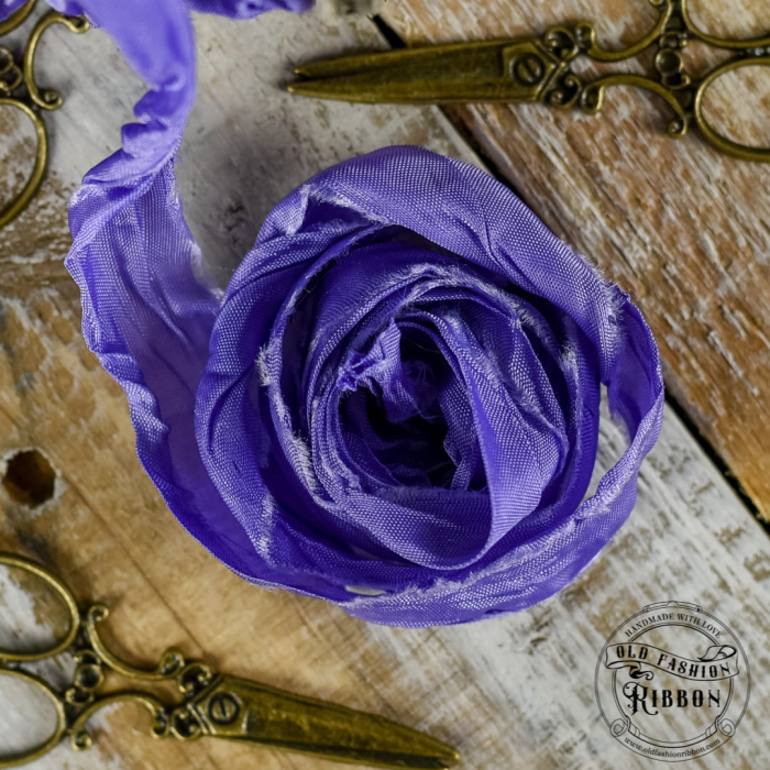 panglica-vintage-violet-old-fashion-bobina-1.jpg [2]