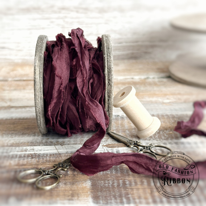 panglica-vintage-visiniu-old-fashion-1.jpg [1]