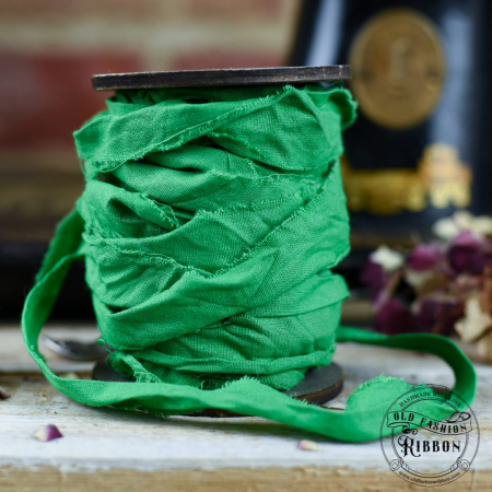 panglica-in-vintage-verde-old-fashion-01.jpg [1]