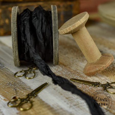 Panglici Satinate cu Aspect Vintage - panglica-vintage-negru-old-fashion-1.jpg