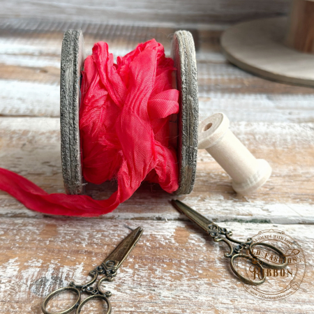 Panglici Satinate cu Aspect Vintage - panglica-vintage-rosie-old-fashion-1-2m-1.jpg