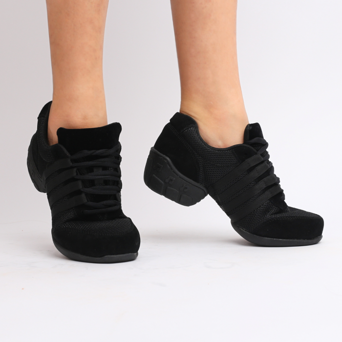 SNEAKERS [3]