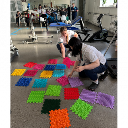 Covoras de masaj pentru reabilitare "Ortek Mix" 10 elemente Rigid [1]