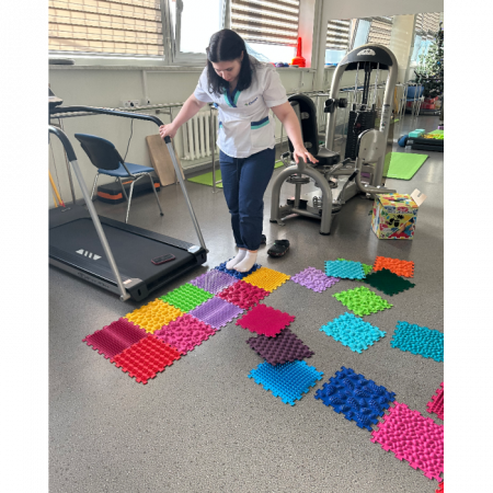 Covoras de masaj pentru reabilitare "Ortek Mix" 10 elemente Rigid [2]