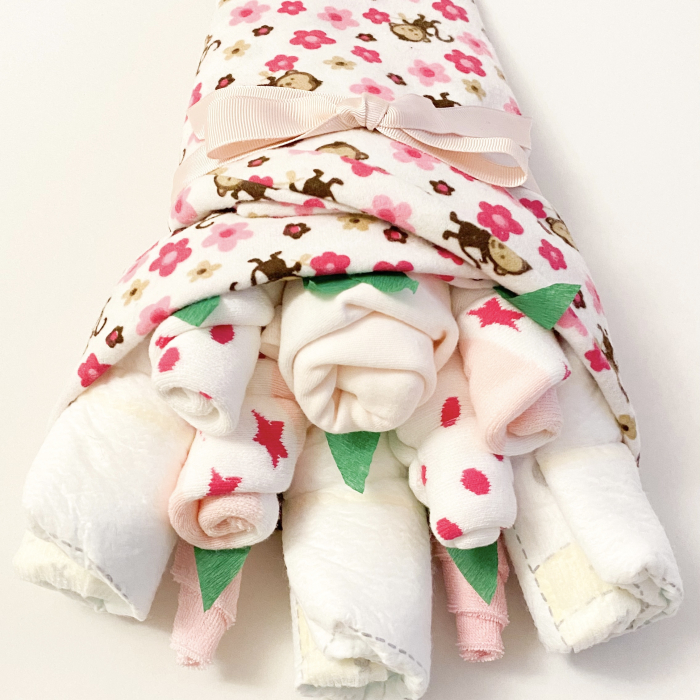 Buchet de flori din hăinuțe – cadou fetiță nou născut 9 piese [3]