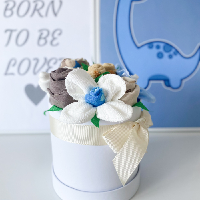 Cutie cadou nou născut băiat – Buchet din hăinuțe pentru bebe [4]