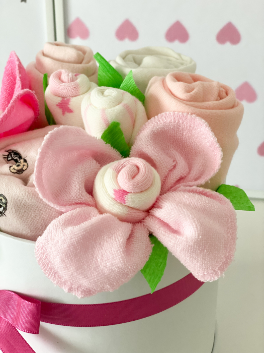 Primii pași cu Minnie – Cutie cadou bebeluși fetiță 8 piese Primark, colecția Minnie [5]