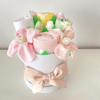 Cutii cadou pentru bebeluși - Cutie cadou nou născut fetiță - Yelow and Pink