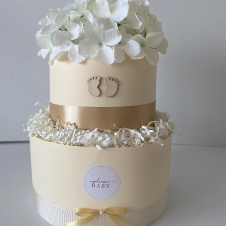 Torturi din scutece - Tort de Scutece Pampers pe Două Nivele – Cadoul Perfect pentru Nou-Născuți