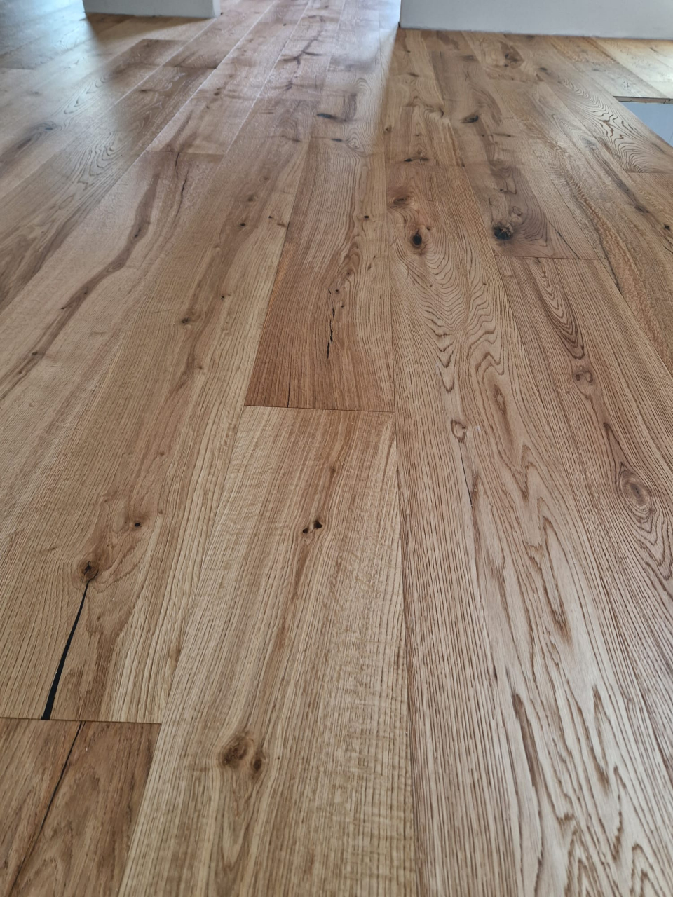 PL02- Parchet triplu stratificat stejar monolamela, periat adanc, 14/3x190x1900mm, Rustic, Uleiat, CULOARE NATUR [4]