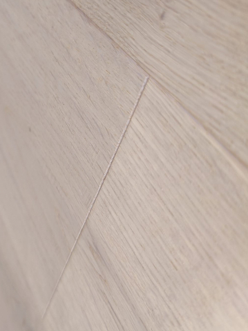 PL05- Parchet triplu stratificat stejar monolamela LINZ, periat, usor rindeluit, 14/3x190x1900mm,Clasic, Uleiat, Alb [2]