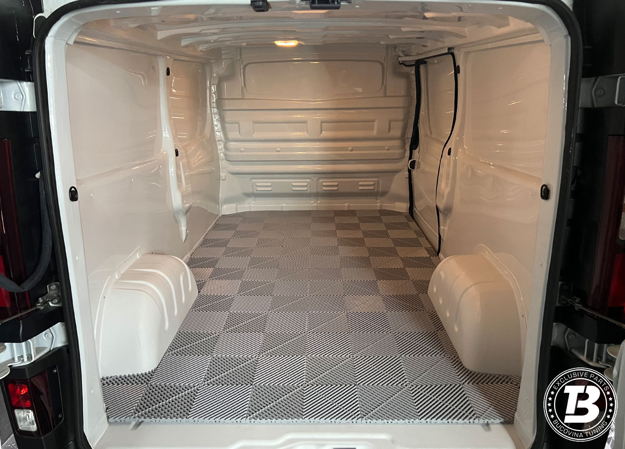 Pardoseală modulară gri deschis pentru mașină frigorifică