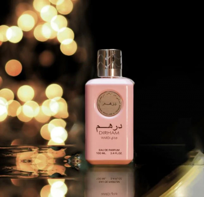Dirham Wardi de la Ard Al Zaafaran este un parfum arabesc pentru femei, 100ml, cu zambile, trandafir și crini, o compoziție florală proaspătă și elegantă. [6]