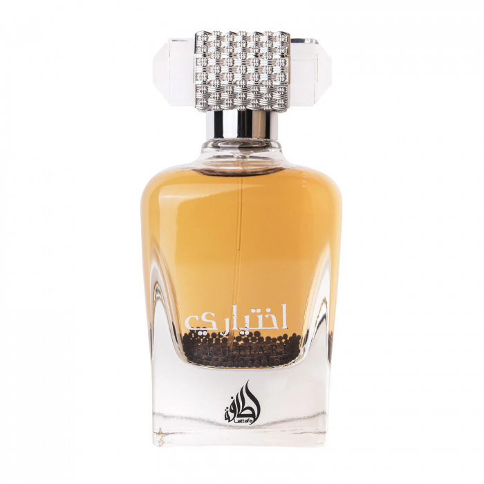 Ekhtiari de la Lattafa este un parfum arabesc pentru femei, 100ml, cu bergamotă, lămâie și oud, o compoziție fresh-lemnoasă, elegantă și versatilă. [1]