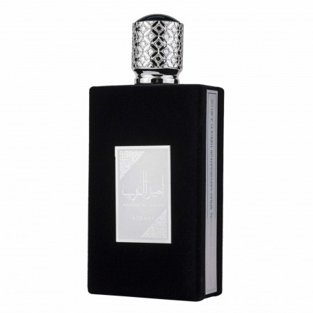 Ameer Al Arab Black de la Asdaaf este un parfum arabesc pentru bărbați, 100ml, cu mentă, lavandă și lemn – proaspăt, condimentat și masculin. [1]