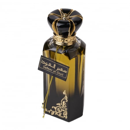 Safeer Al Oud de la Ard Al Zaafaran este un parfum arabesc unisex, 100ml, cu oud, șofran și patchouli, o compoziție lemnos-orientală, intensă și elegantă. [2]