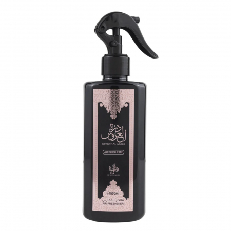 Al Wataniah - Durrat Al Aroos de la Al Wataniah este un parfum de cameră fără alcool, 500ml, cu vanilie, orhidee și cypriol, o aromă dulce-orientală pentru o casă rafinată.