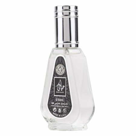 Hayaati Men de la Ard Al Zaafaran este un parfum arabesc pentru bărbați, 50ml, cu bergamotă, cedru și ambră – o aromă lemnoasă, condimentată și persistentă. [1]
