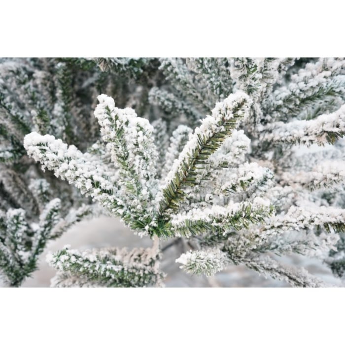 Brad Artificial de Craciun, Flippy, 2.10 m inaltime, Verde, Pulverizat alb-tip zapada, Diametru inferior 130 cm, Interior/ Exterior [13]